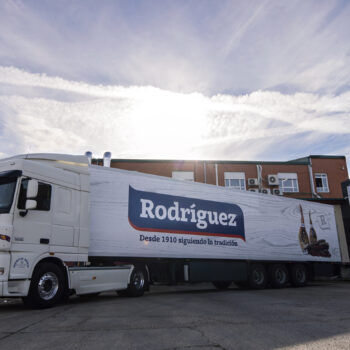 Entrada oficinas Embutidos Rodríguez